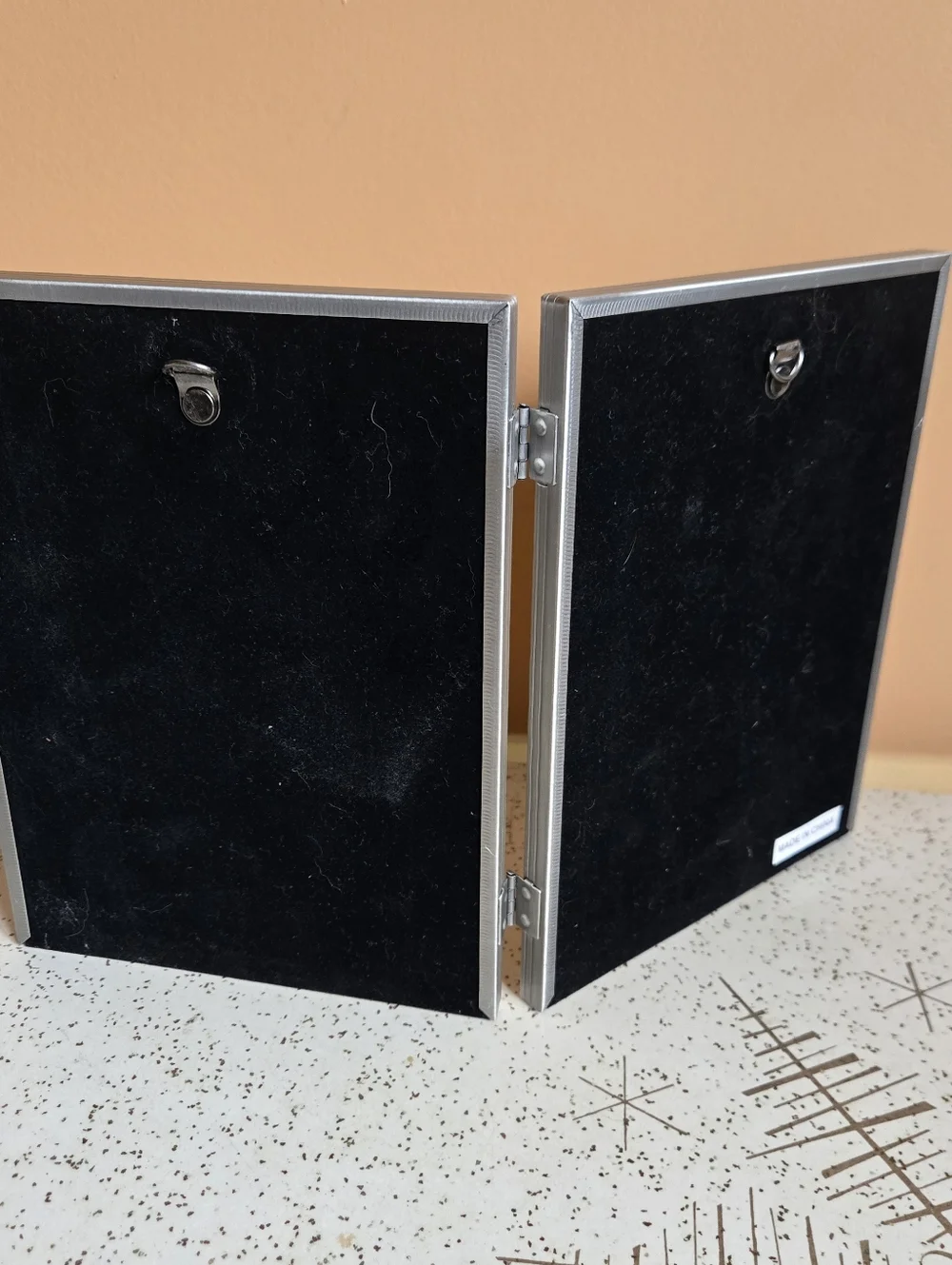 CARR Double 5x7 Picture Frame in Silver with Intrique Border Detail Vintage